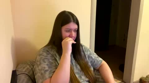 Aletta Oushen online show from 28, 1, 2025