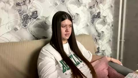 Aletta Oushen online show from 12, 2, 2025