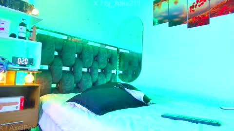 sneider online show from 7, 11, 2025