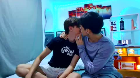 Snapshot of alex_and_fabian chatting on 20, 4, 2026 sneider online show from 20, 4, 2026