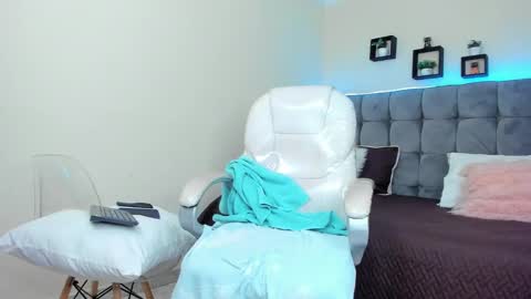 alex online show from 27, 1, 2025