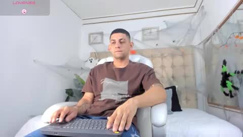 alex online show from 15, 10, 2025