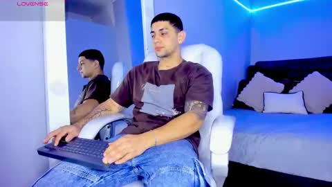 Snapshot of alex_cute77 chatting on 19, 6, 2026 alex online show from 19, 6, 2026