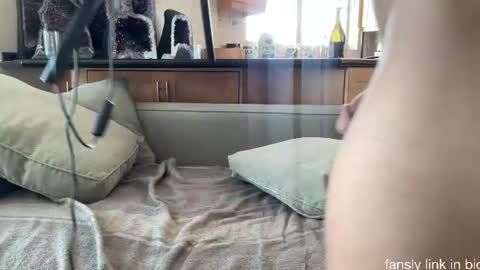 Snapshot of alex_islive chatting on 22, 7, 2026 Alex Stone online show from 22, 7, 2026