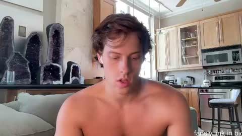 Snapshot of alex_islive chatting on 24, 7, 2026 Alex Stone online show from 24, 7, 2026