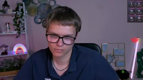 Snapshot of alex_reeding chatting on 13, 5, 2026 Alex online show from 13, 5, 2026