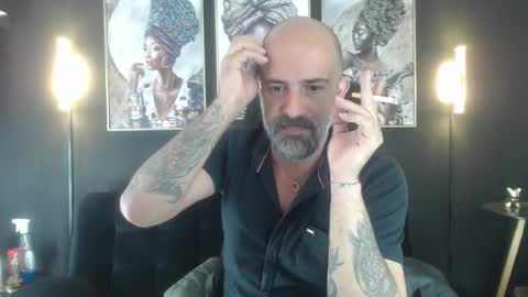 Alex Saints online show from 5, 3, 2026