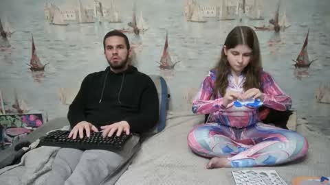 Alex and Sarah online show from 11, 10, 2025