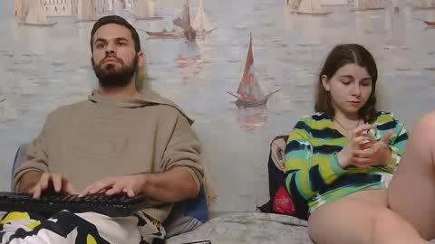 Alex and Sarah online show from 15, 12, 2025