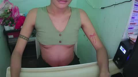 Snapshot of alexa04052007 chatting on 7, 10, 2025 alexa04052007 online show from 7, 10, 2025