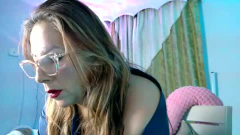 Snapshot of alexa472 chatting on 4, 7, 2026 Alexa online show from 4, 7, 2026