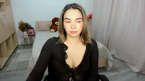 Snapshot of alexa_dolly chatting on 2, 3, 2026 Alexa online show from 2, 3, 2026