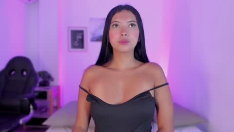 Alexa Millers online show from 25, 1, 2025