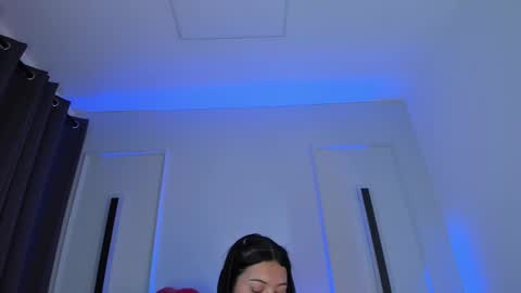 Alexa Millers online show from 15, 2, 2025