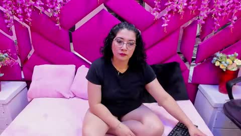 alexa sanz online show from 4, 12, 2025