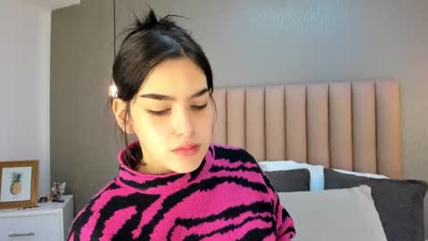 Alexa Thaylor online show from 6, 1, 2025