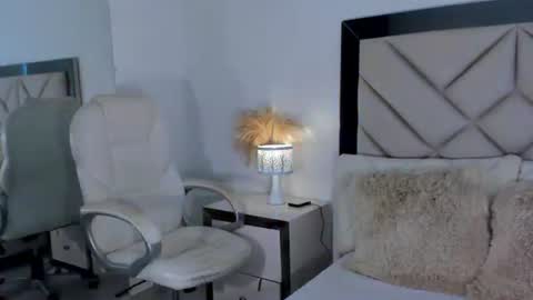 alexa_tobar online show from 18, 4, 2026