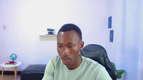 Snapshot of alexaandro18 chatting on 27, 4, 2026 Alexandro online show from 27, 4, 2026