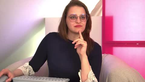 AlexaAvery online show from 20, 5, 2026