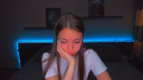 Snapshot of alexabarkley chatting on 24, 4, 2026 angel online show from 24, 4, 2026