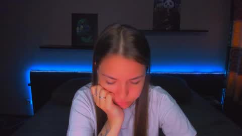 Snapshot of alexabarkley chatting on 6, 5, 2026 angel online show from 6, 5, 2026