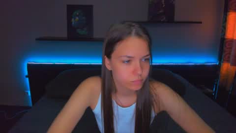 Snapshot of alexabarkley chatting on 18, 5, 2026 angel online show from 18, 5, 2026