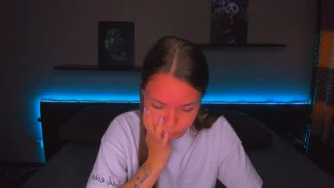 Snapshot of alexabarkley chatting on 19, 5, 2026 angel online show from 19, 5, 2026