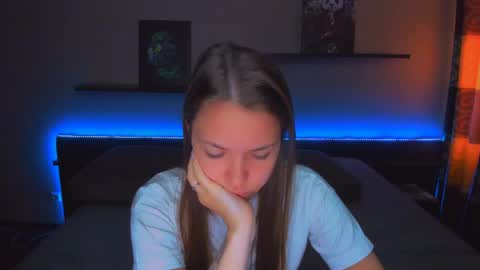 Snapshot of alexabarkley chatting on 25, 5, 2026 angel online show from 25, 5, 2026