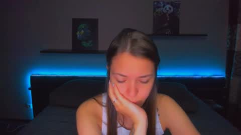 Snapshot of alexabarkley chatting on 26, 5, 2026 angel online show from 26, 5, 2026
