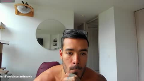 Snapshot of alexander_martines chatting on 15, 7, 2026 Onlyfansalexmartinezwb Instagram alexwbmartinez Twitter martinezcb937 online show from 15, 7, 2026