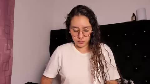 alexandra clauss online show from 5, 11, 2025