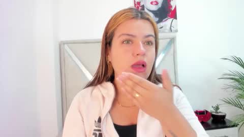 Snapshot of alexandra_torress chatting on 2, 2, 2026 alexandra online show from 2, 2, 2026