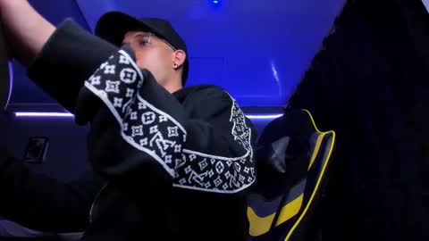 alexgiraldo__ online show from 3, 11, 2025