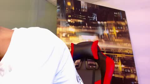 Snapshot of alexgiraldo__ chatting on 7, 4, 2026 alexgiraldo__ online show from 7, 4, 2026