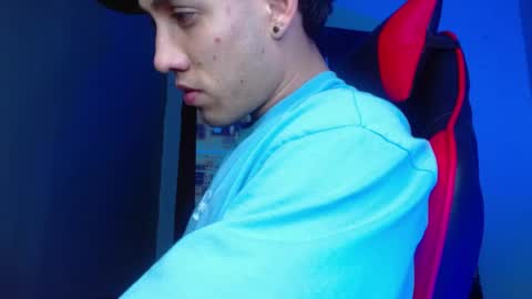 Snapshot of alexgiraldo__ chatting on 7, 5, 2026 alexgiraldo__ online show from 7, 5, 2026
