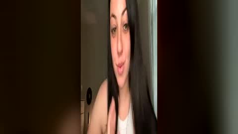 Snapshot of alexislove8 chatting on 25, 6, 2026 alexislove8 online show from 25, 6, 2026