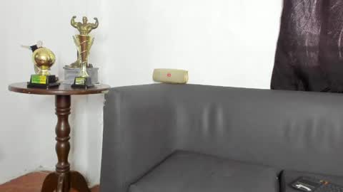 ALEX ROYCE  online show from 26, 5, 2026
