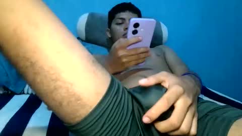 Snapshot of alexsexy1405 chatting on 13, 4, 2026 alexsexy1405 online show from 13, 4, 2026