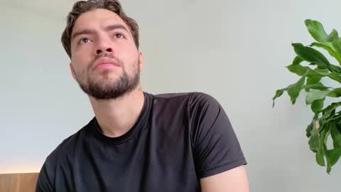 Alex online show from 4, 12, 2025