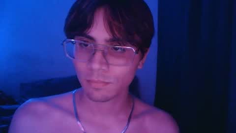 Snapshot of alexwhitexx chatting on 14, 11, 2025 Alex online show from 14, 11, 2025