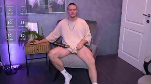 Snapshot of alexwildexx chatting on 8, 7, 2026 Alex online show from 8, 7, 2026