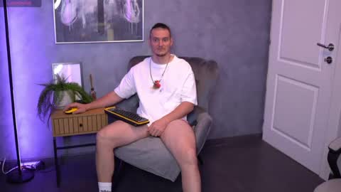 Snapshot of alexwildexx chatting on 10, 7, 2026 Alex online show from 10, 7, 2026