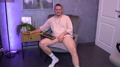 Snapshot of alexwildexx chatting on 15, 7, 2026 Alex online show from 15, 7, 2026