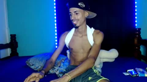 Snapshot of alexx_1214 chatting on 17, 10, 2025 Alexx online show from 17, 10, 2025