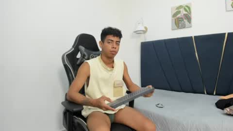 Snapshot of alexx_cum18 chatting on 10, 6, 2026 alexx_cum18 online show from 10, 6, 2026