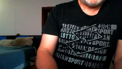 Snapshot of alexxx444704660 chatting on 21, 5, 2026 Alexxx1908 online show from 21, 5, 2026