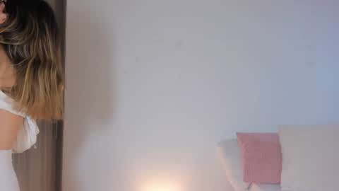 Snapshot of ali_elly chatting on 18, 6, 2026 Hailey online show from 18, 6, 2026