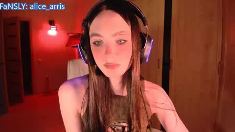 Snapshot of alice__aris chatting on 13, 5, 2026 Alice Aris online show from 13, 5, 2026