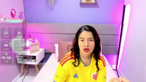 alice_brookss_ online show from 4, 7, 2026