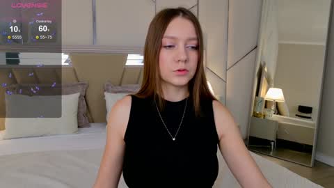 Snapshot of alice_charmy chatting on 20, 1, 2025 Alice in Wonderland online show from 20, 1, 2025